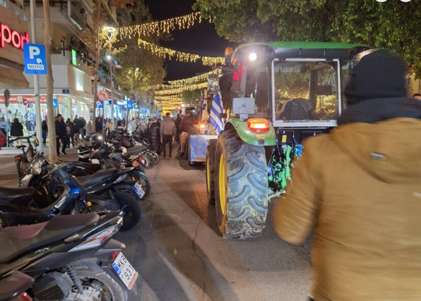 Αγρότες της Μεσσηνίας με τα τρακτέρ τους μπαίνουν στην Καλαμάτα