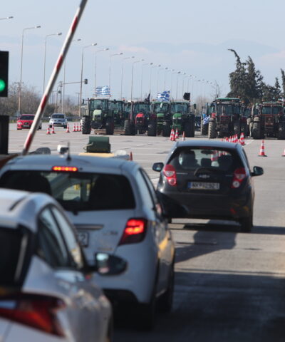 Μπλόκο αγροτών στα Μάλγαρα του νομού Θεσσαλονίκης