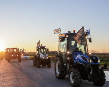 Μπλόκο αγροτών στη Λάρισα