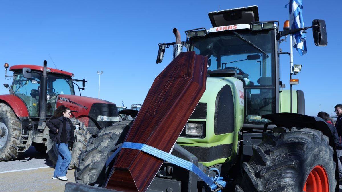 Αγροτικό μπλόκο στα Μάλγαρα