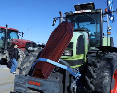 Αγροτικό μπλόκο στα Μάλγαρα