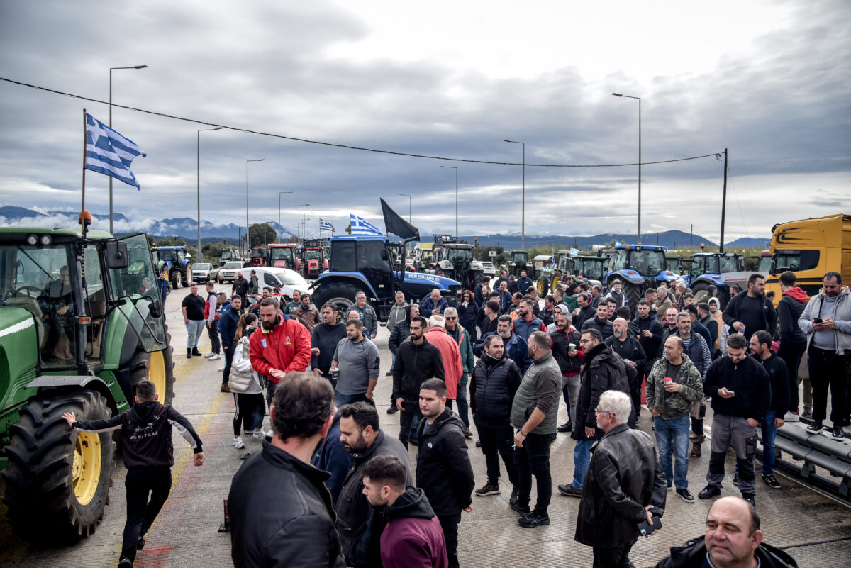 Μπλόκο αγροτών στα διόδια Ακτίου.  ΓΙΩΡΓΟΣ ΕΥΣΤΑΘΙΟΥ