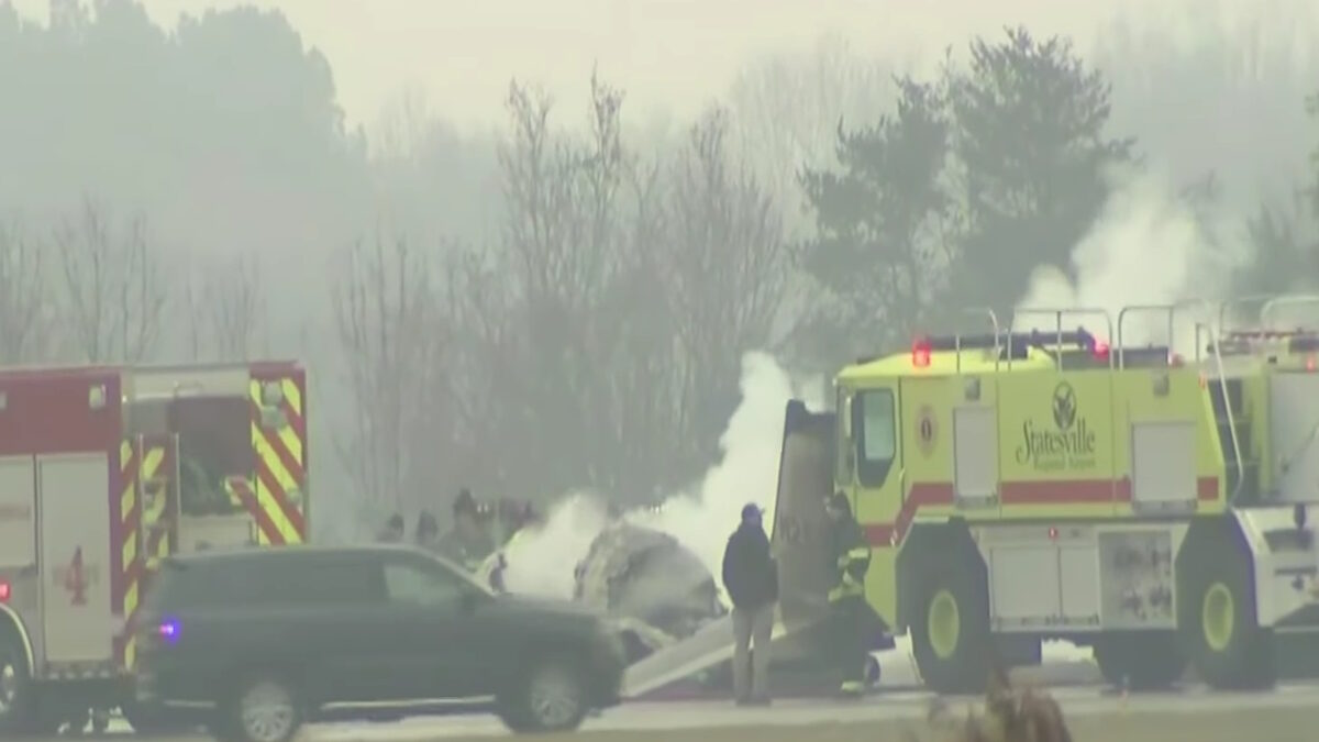 Εικόνα από το σημείο της συντριβής του Cessna C550 στη Βόρεια Καρολίνα των ΗΠΑ