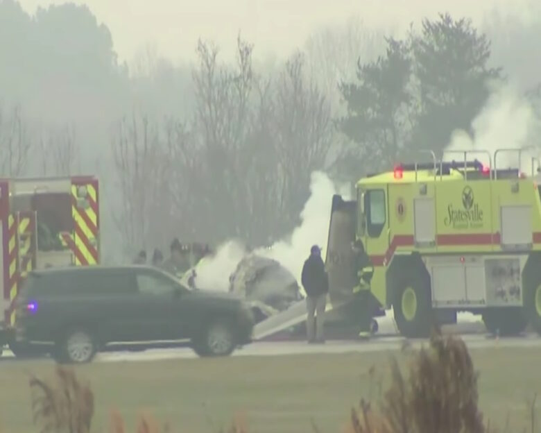 Εικόνα από το σημείο της συντριβής του Cessna C550 στη Βόρεια Καρολίνα των ΗΠΑ