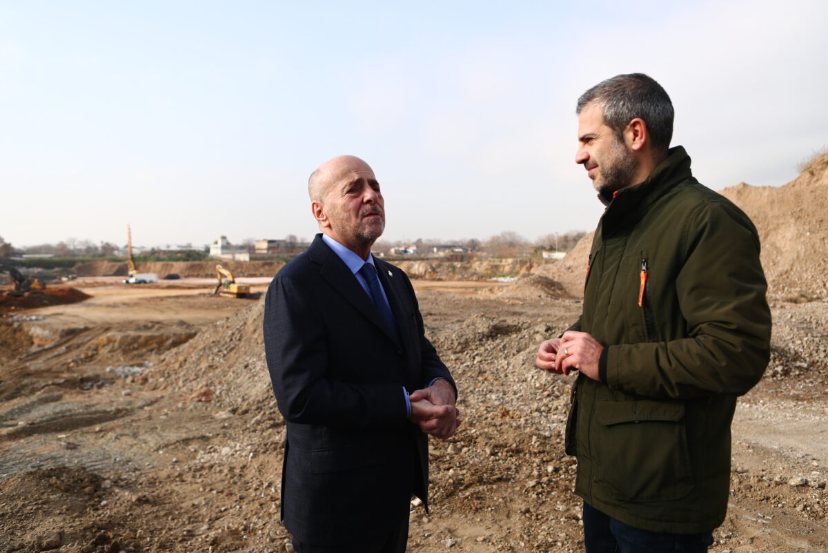 Κυριάκος Μητσοτάκης και Γιάννης Αλαφούζος στον Βοτανικό: «Τον Μάιο του 2027 θα είναι έτοιμο το γήπεδο του Παναθηναϊκού»