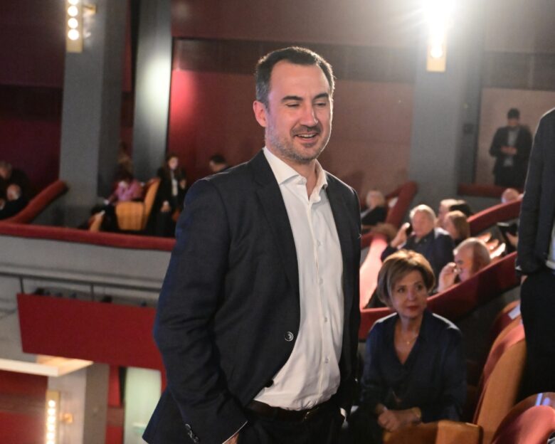 Αλέξης Χαρίτσης: «Άνοιγμα» για συνεργασία προς τον Αλέξη Τσίπρα αλλά και αιχμές – «Λαϊκό Μέτωπο του ενός δεν θα υπάρξει ποτέ»»