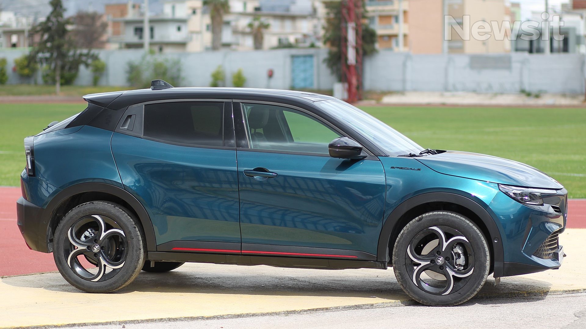 Alfa Romeo Junior 1.2 145PS Ibrida – Δοκιμή: Προσιτή και ξεχωριστή!