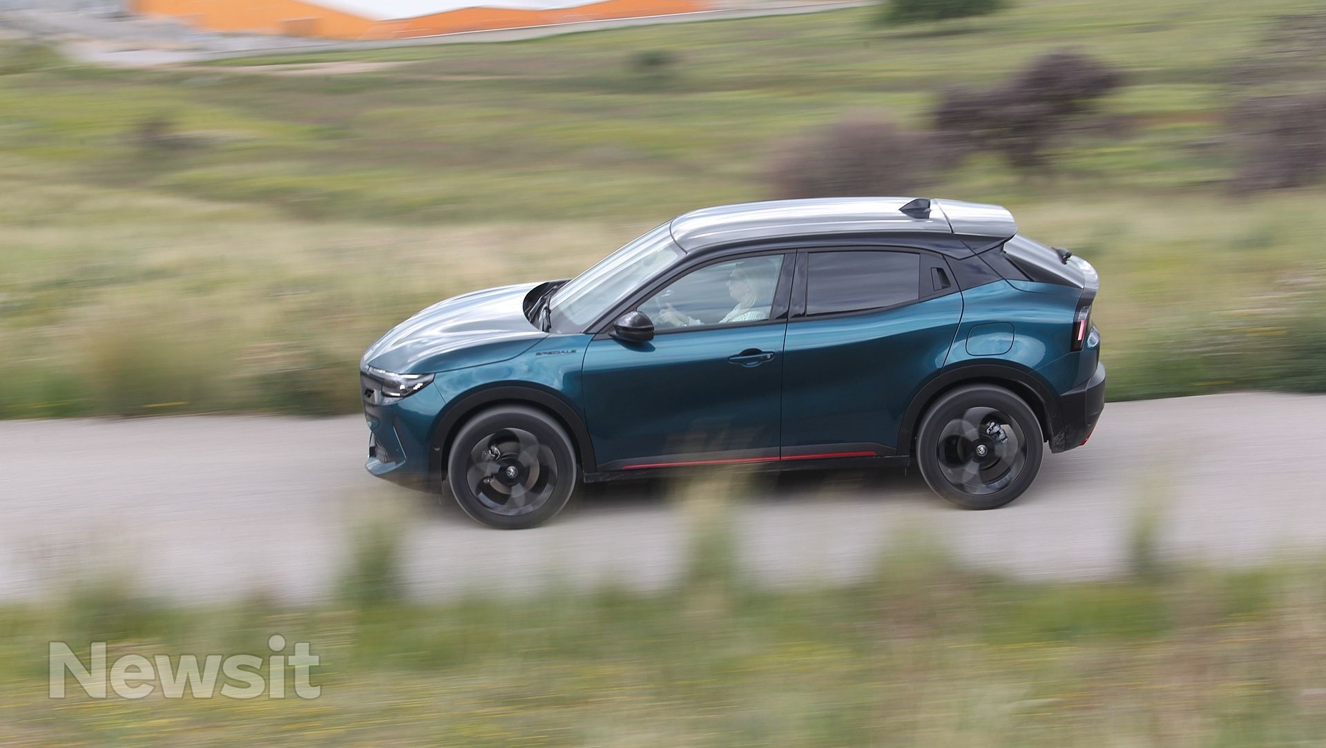 Alfa Romeo Junior 1.2 145PS Ibrida – Δοκιμή: Προσιτή και ξεχωριστή!