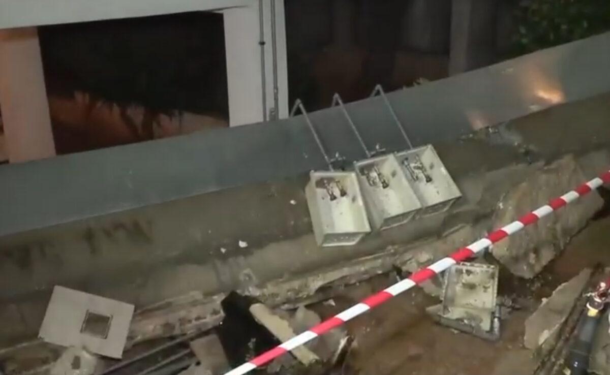 Κακοκαιρία: Εικόνες καταστροφής στον Άλιμο – Διαλύθηκε πρόσοψη πολυκατοικίας και άνδρας ανέβηκε στον «ουρανό» αυτοκινήτου