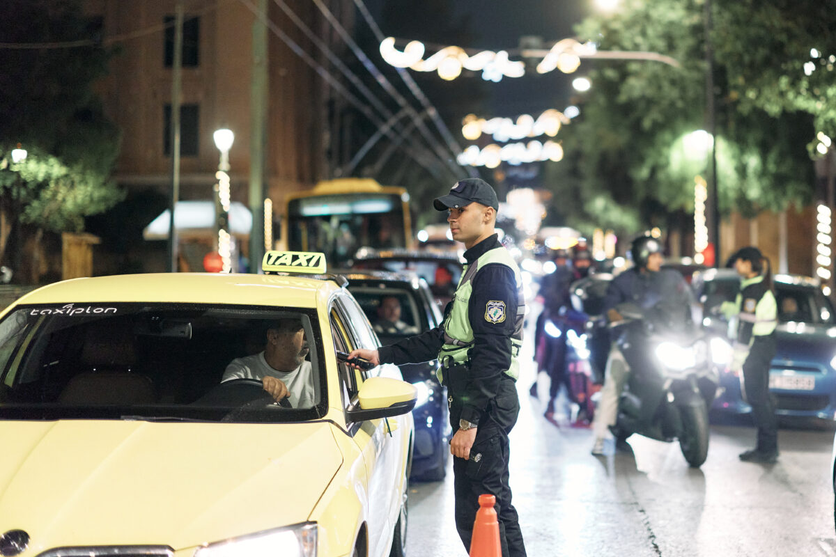 Έλεγχοι αλκοτέστ στο κέντρο της Αθήνας