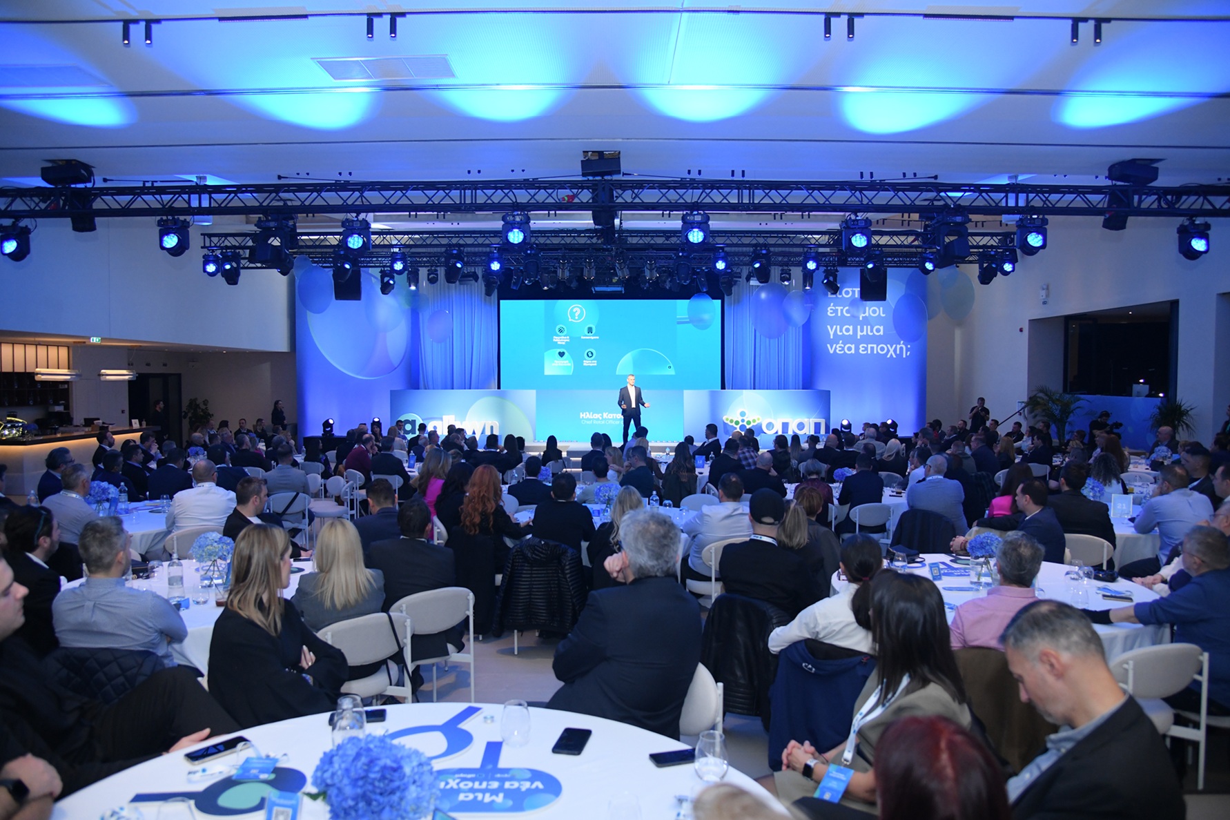 Οι συνεργάτες του δικτύου ΟΠΑΠ στην παρουσίαση της στρατηγικής του rebranding