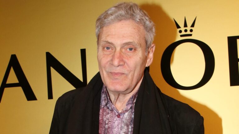 Ο Αλμπέρτο Εσκενάζι