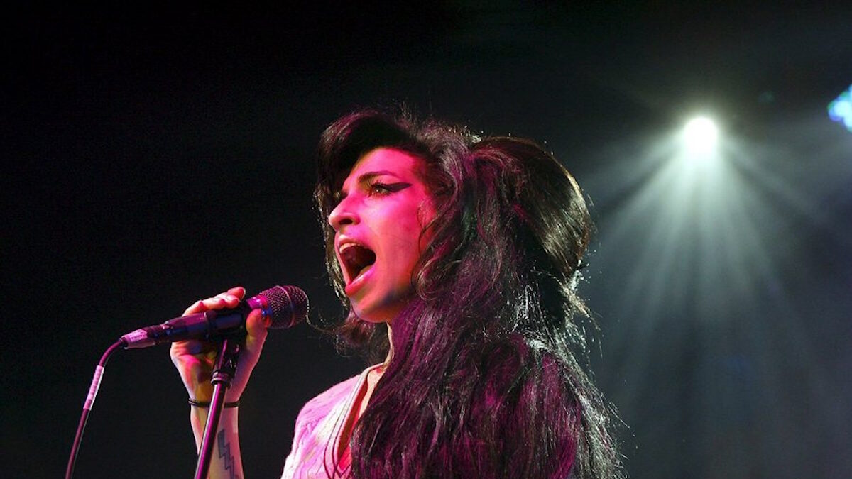 Η Amy Winehouse