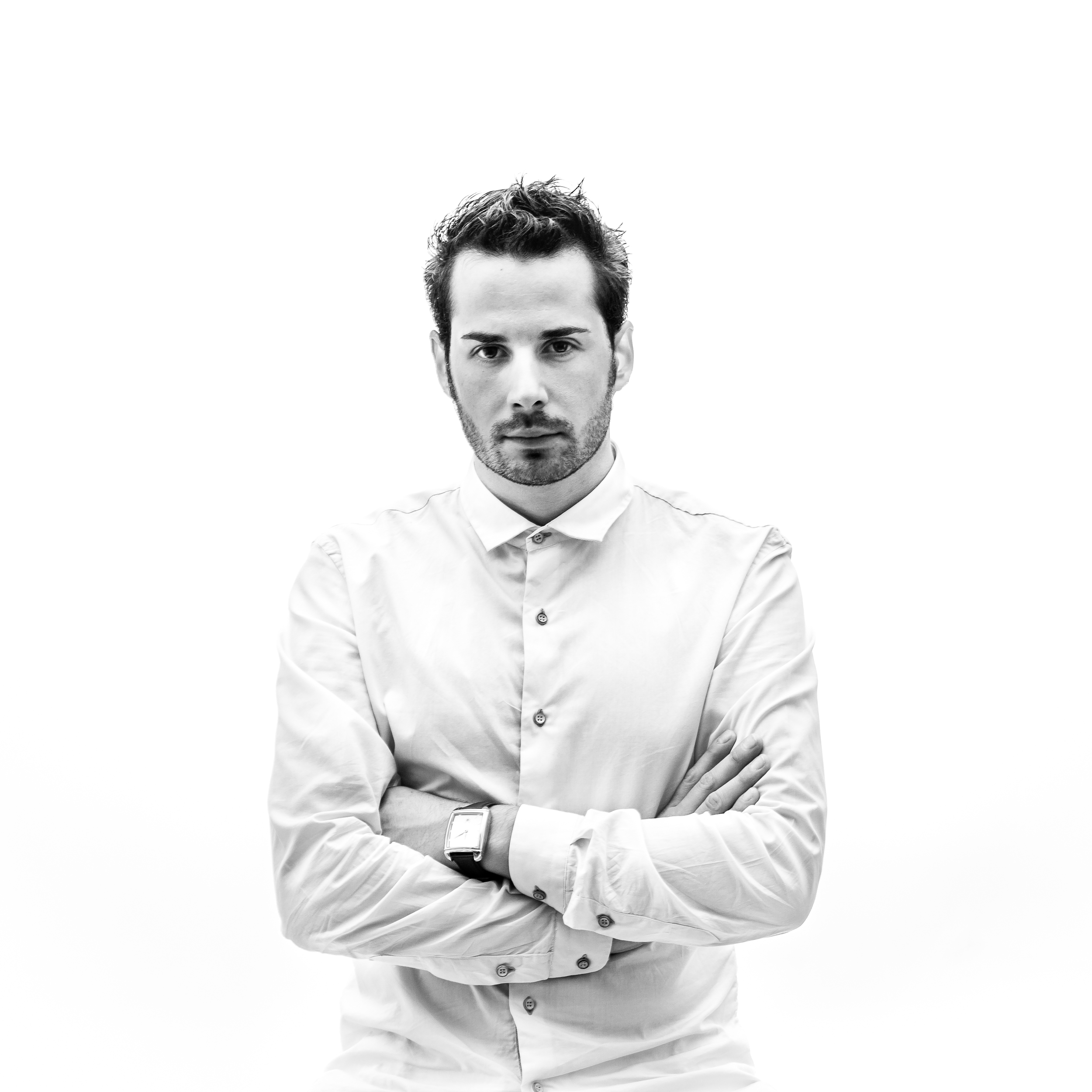 Ο Andrea Tortora έχει τιμηθεί από τους οδηγούς Gambero Rosso, Identità Golose και L’Espresso, ενώ σε ηλικία μόλις 30 ετών ανακηρύχθηκε Maestro AMPI.