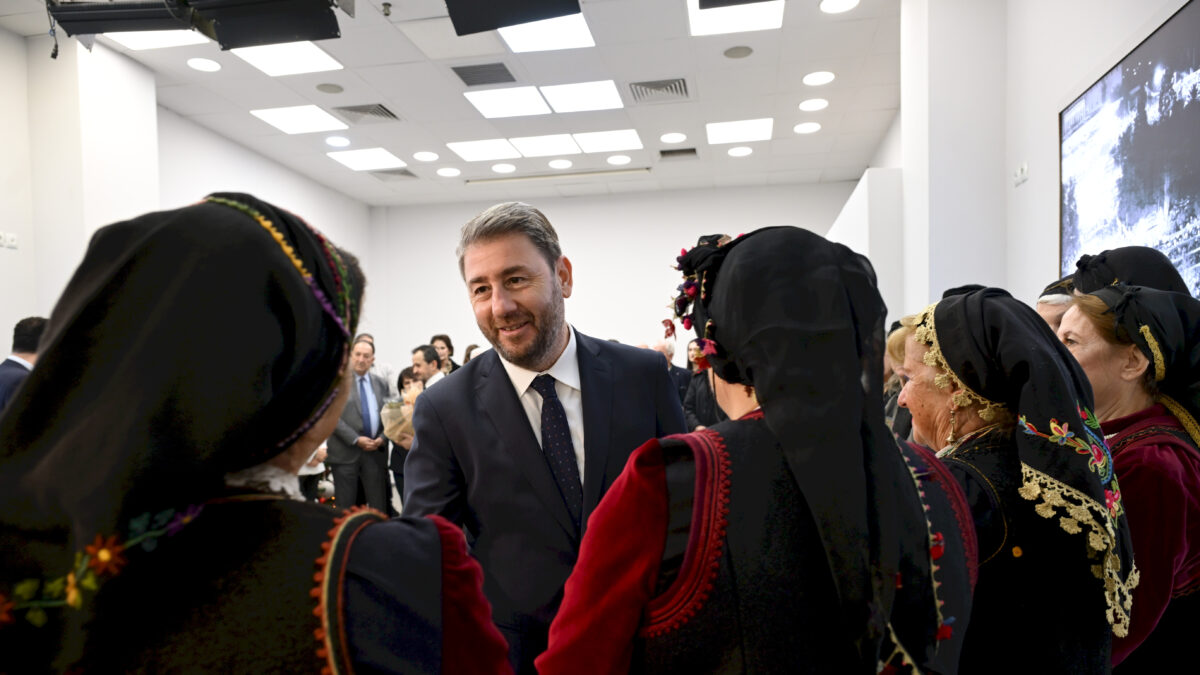 Τα κάλαντα στον Νίκο Ανδρουλάκη