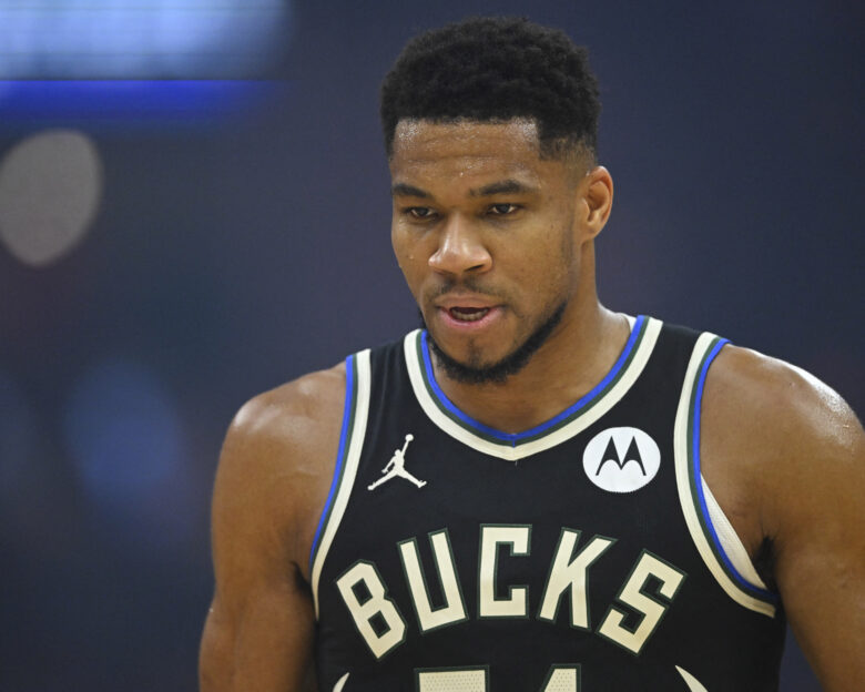 Γιάννης Αντετοκούνμπο: Τα συνεχόμενα stories του Έλληνα σούπερ σταρ με τραγούδια του Light