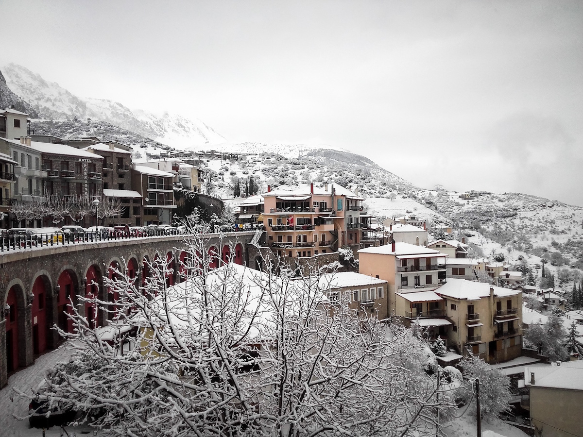ΧΙΟΝΙΣΜΕΝΗ ΑΡΑΧΩΒΑ