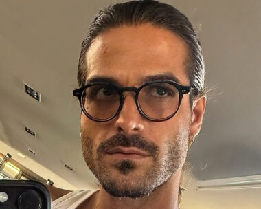 Ξέσπασε ο Άρης Μουγκοπέτρος για το φτύσιμο του Βαλάντη στους μουσικούς του