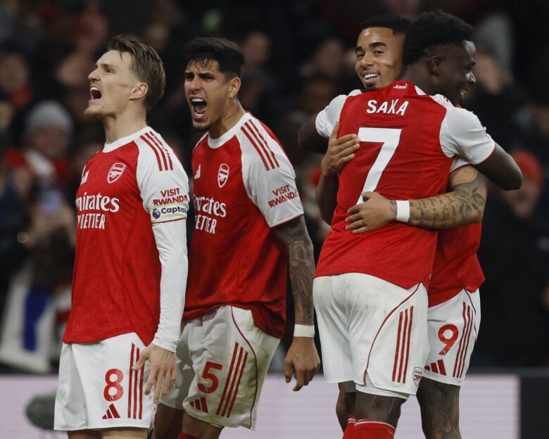Άρσεναλ – Γουλβς 2-1: Γλίτωσαν το «έμφραγμα» στις καθυστερήσεις οι πρωτοπόροι της Premier League