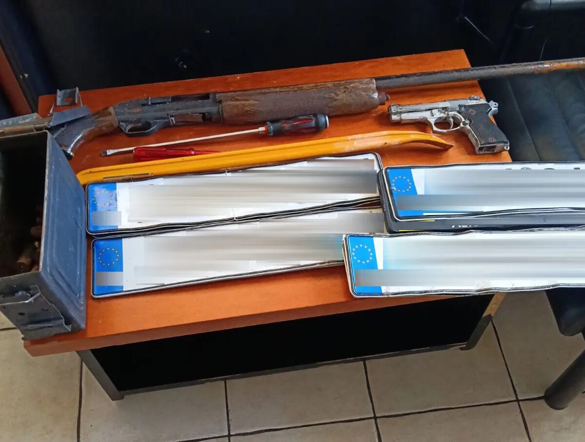 «Ντου» της αστυνομίας σε οικισμό στον Ασπρόπυργο