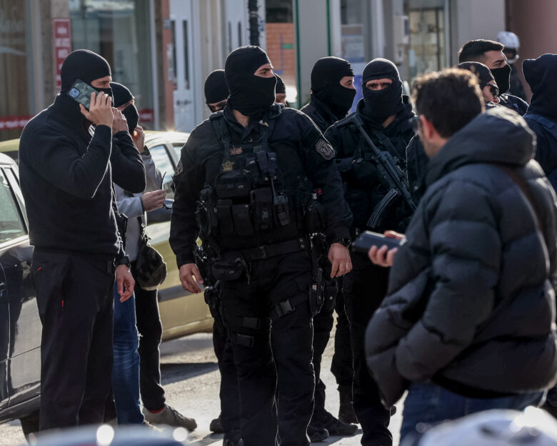 ΟΠΕΚΕΠΕ: Μεγάλη αστυνομική επιχείρηση του FBI στην Κρήτη – 14 προσαγωγές για παράνομες επιδοτήσεις