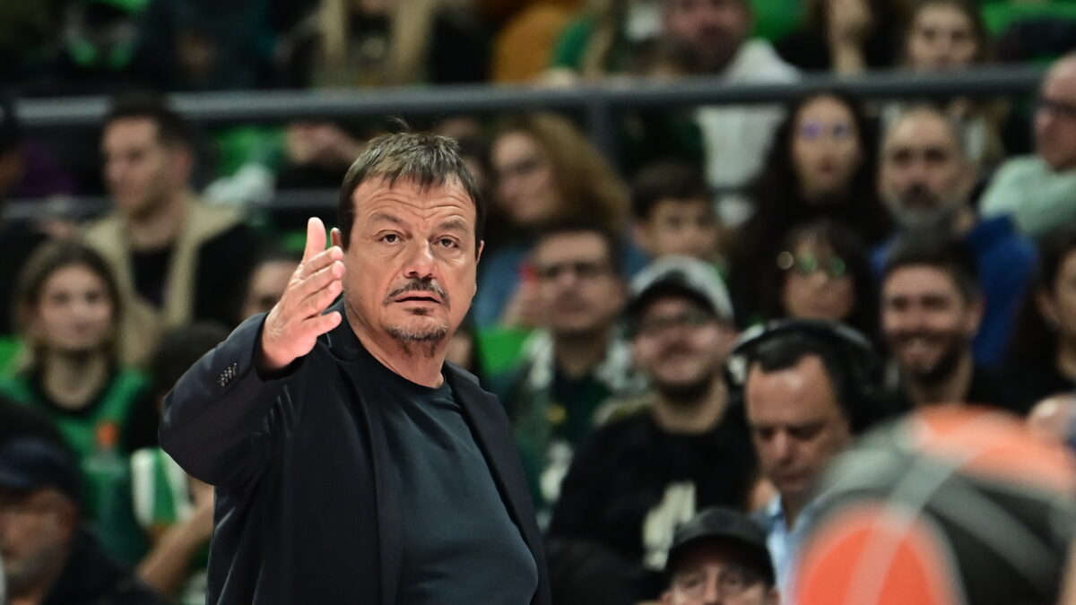 Ο Αταμάν στο παιχνίδι με τον Πανιώνιο (ΜΙΧΑΛΗΣ ΚΑΡΑΓΙΑΝΝΗΣ