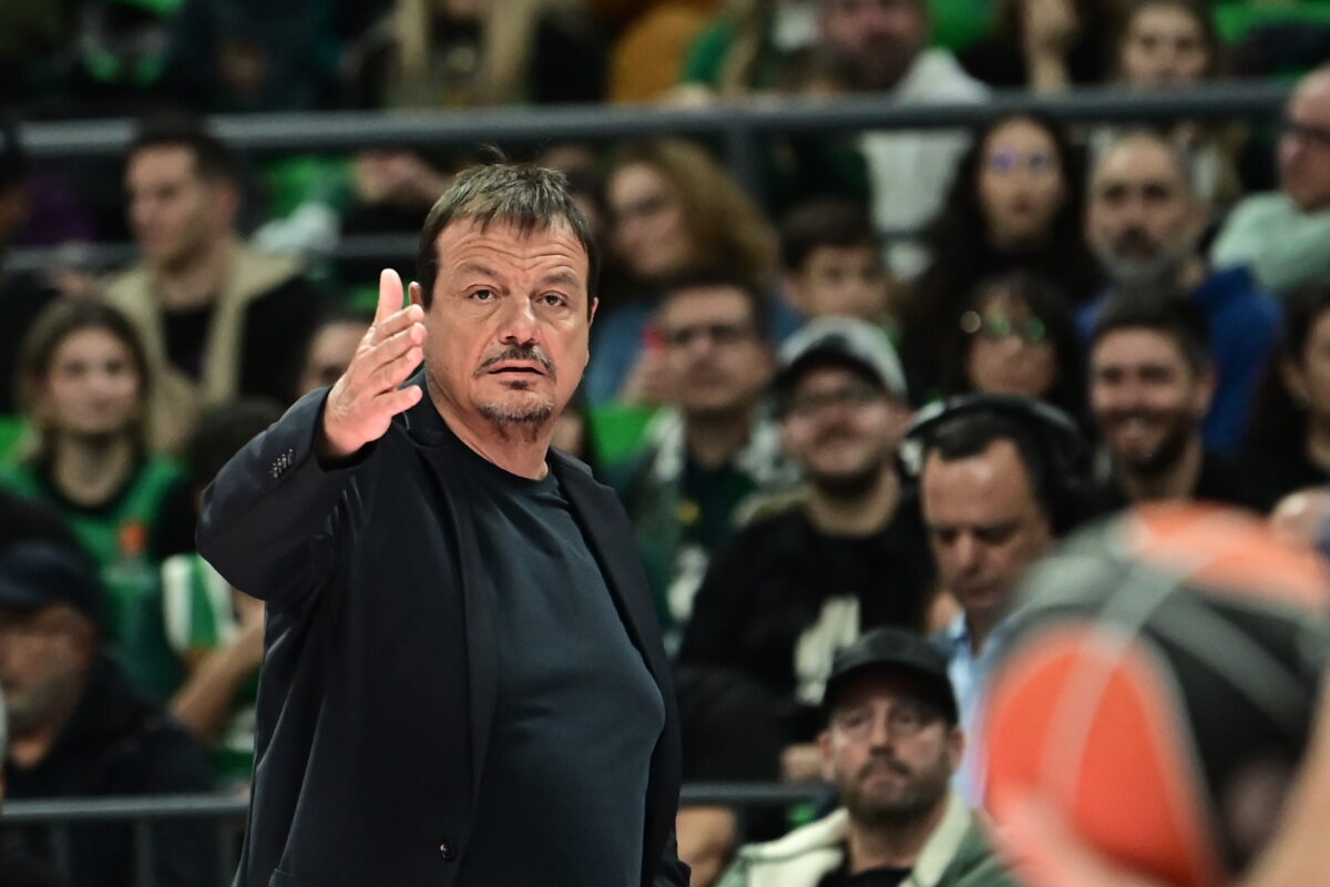 Ο Αταμάν στο παιχνίδι με τον Πανιώνιο (ΜΙΧΑΛΗΣ ΚΑΡΑΓΙΑΝΝΗΣ