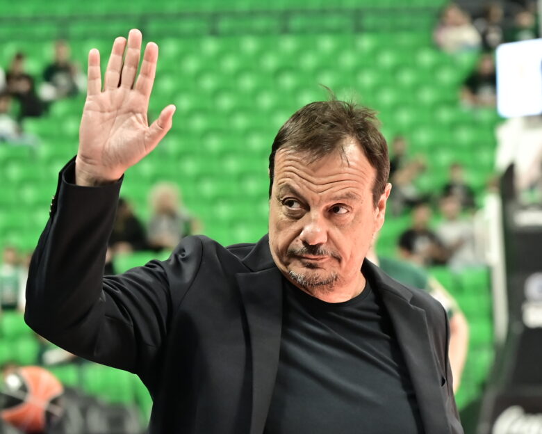 Ο Αταμάν είδε νερά στα αποδυτήρια του Παναθηναϊκού και τρόλαρε τον Ολυμπιακό για το ΣΕΦ