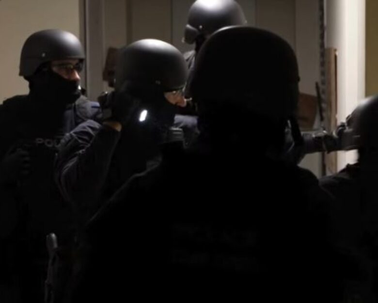 Αυστραλία: Κατηγορίες σε 4 άνδρες για συμμετοχή σε διεθνές κύκλωμα πορνογραφίας ανηλίκων, κτηνοβατικού και σατανιστικού περιεχομένου