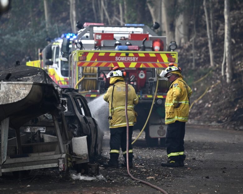 Αυστραλία: Στις φλόγες μεγάλες δασικές εκτάσιες και σπίτια – Νεκρός ένας πυροσβέστης