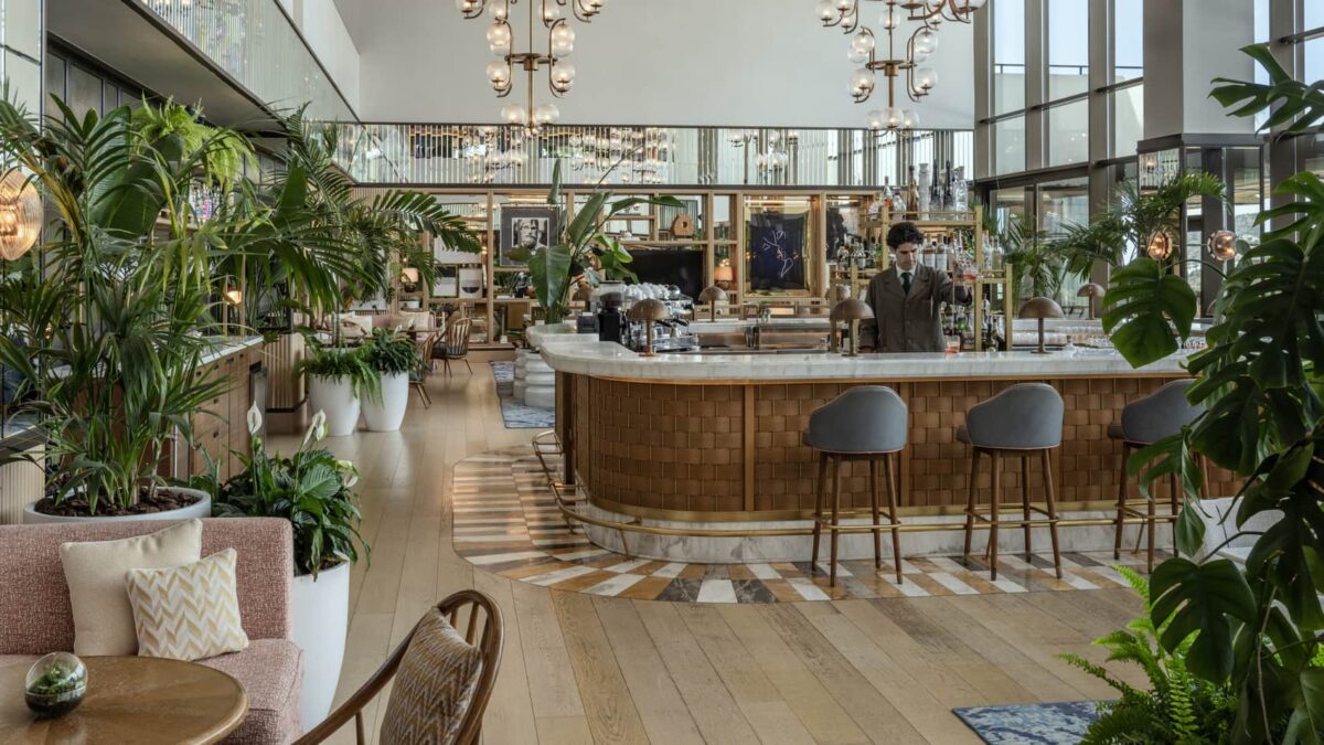 Avra Great Sunday Club: Το πιο γιορτινό cocktail event της χρονιάς στην Αθηναϊκή Ριβιέρα