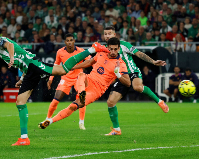 Μπέτις – Μπαρτσελόνα 3-5: Με χατ-τρικ Φεράν Τόρες στην κορυφή της La Liga οι Καταλανοί