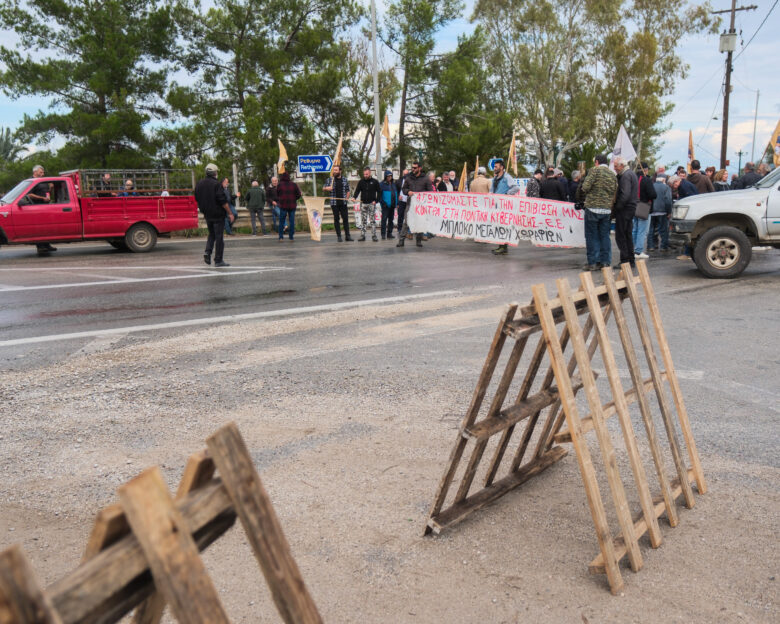 Μητσοτάκης σε αγρότες: Διάλογος αλλά με ανοικτούς δρόμους – Υπάρχει κίνδυνος να στραφούν κομμάτια της κοινωνίας απέναντί τους