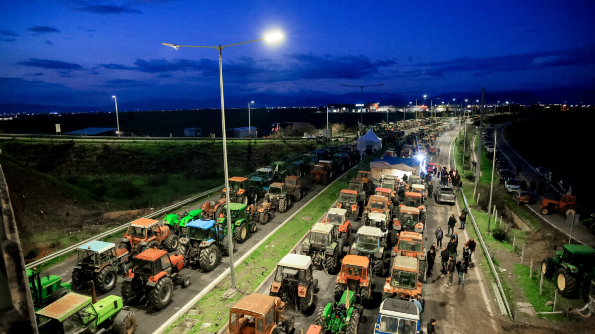 Μπλόκο των Αγροτών στη Νίκαια Λάρισας