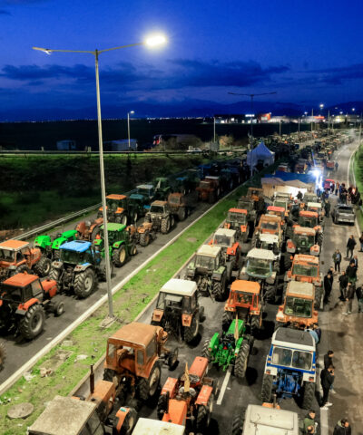 Μπλόκο των Αγροτών στη Νίκαια Λάρισας
