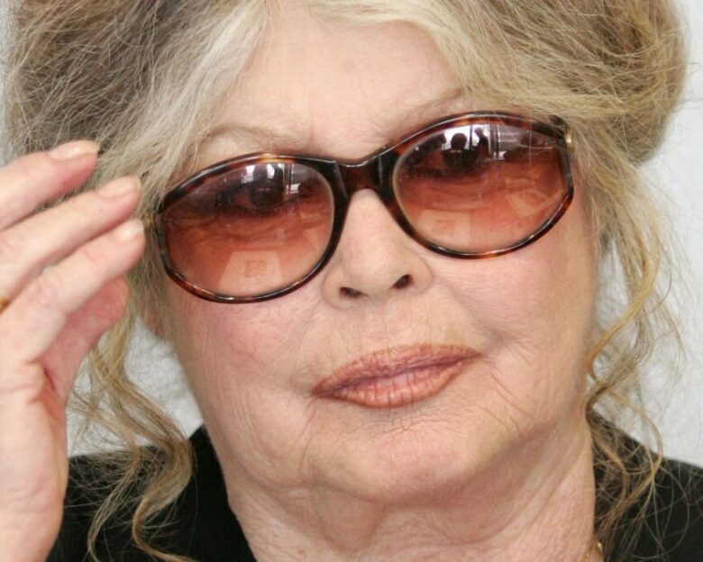 H Μπριζίτ Μπαρντό καθησυχάζει τους θαυμαστές της μετά τη νοσηλεία της – «Μην ανησυχείτε για την υγεία μου»