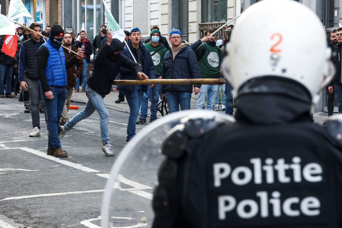 Επεισόδια με αγρότες και αστυνομία στις Βρυξέλλες