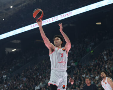 Ο Ελάιζα Μπράιαντ με τη φανέλα της Χάποελ Τελ Αβίβ