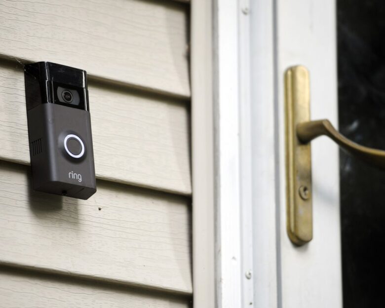 Σάλος στη Νότια Κορέα: Χάκαραν 120.000 κάμερες σπιτιών και διέθεσαν βίντεο με ιδιωτικές στιγμές με σκοπό τη «σεξουαλική εκμετάλλευση»