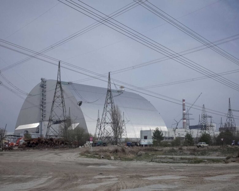 Ουκρανία: Η «σαρκοφάγος» του Τσερνόμπιλ υπέστη ζημιά μετά από πλήγμα drone – «Έχει χάσει τη βασική λειτουργία περιορισμού της ραδιενέργειας» λέει η ΔΟΑΕ