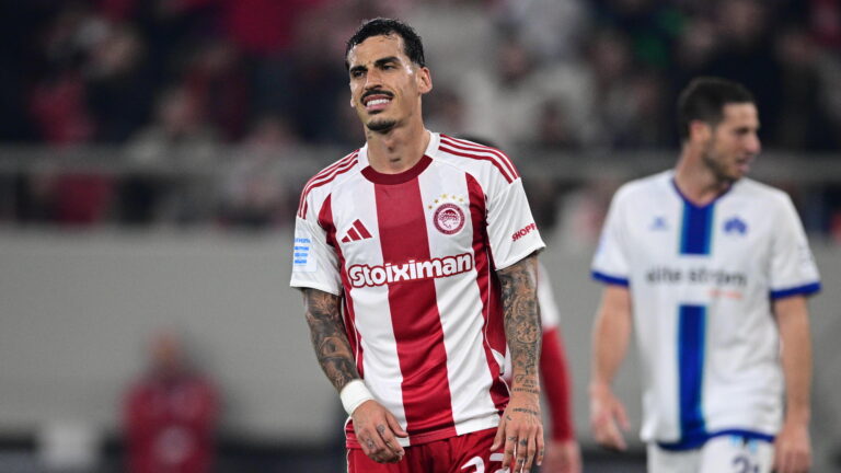 Ο Τσικίνιο μετά από χαμένη ευκαιρία του Ολυμπιακού (KLODIAN LATO