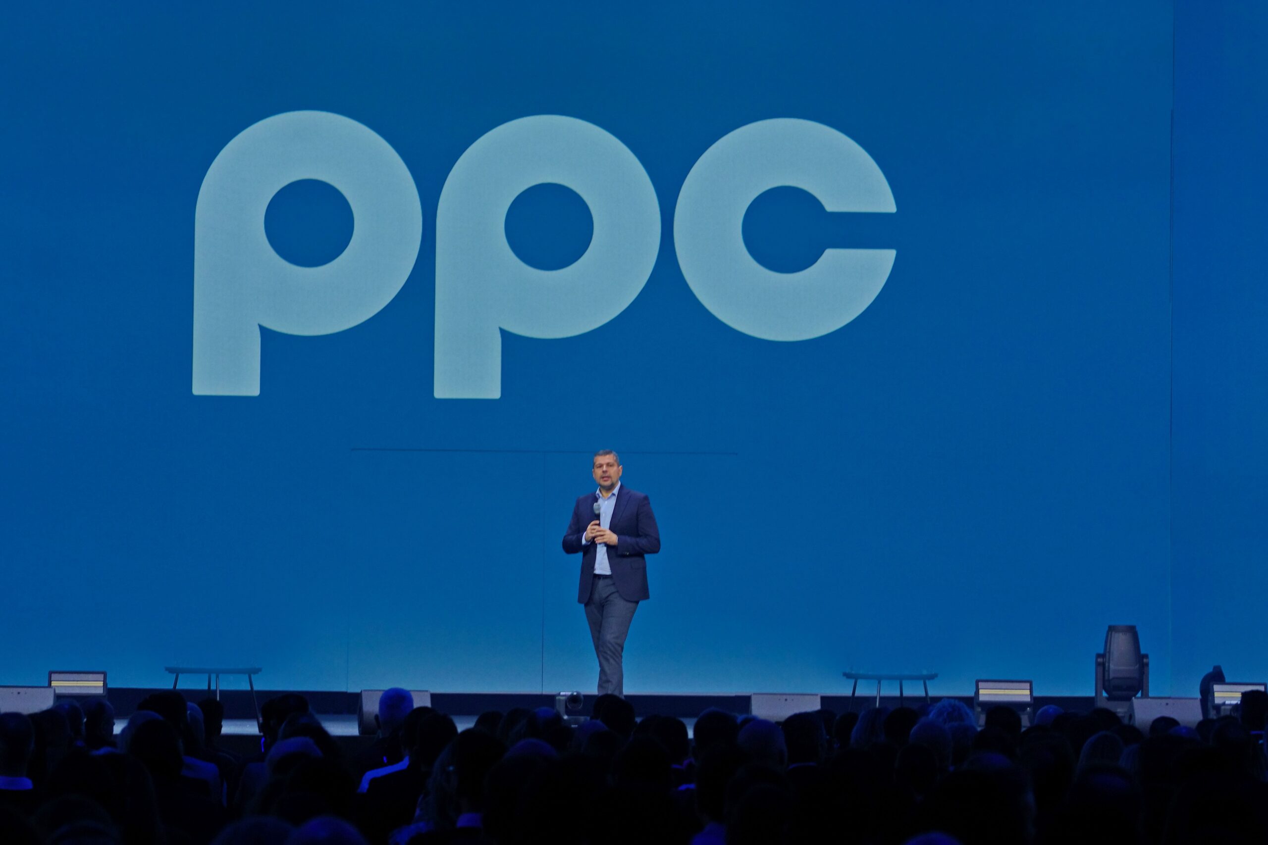 dei o synedrio emporias