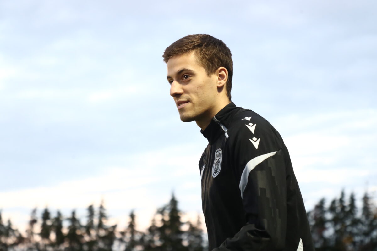 Ο Κωνσταντέλιας σε προπόνηση του ΠΑΟΚ (ΝΑΣΟΣ ΣΙΜΟΠΟΥΛΟΣ