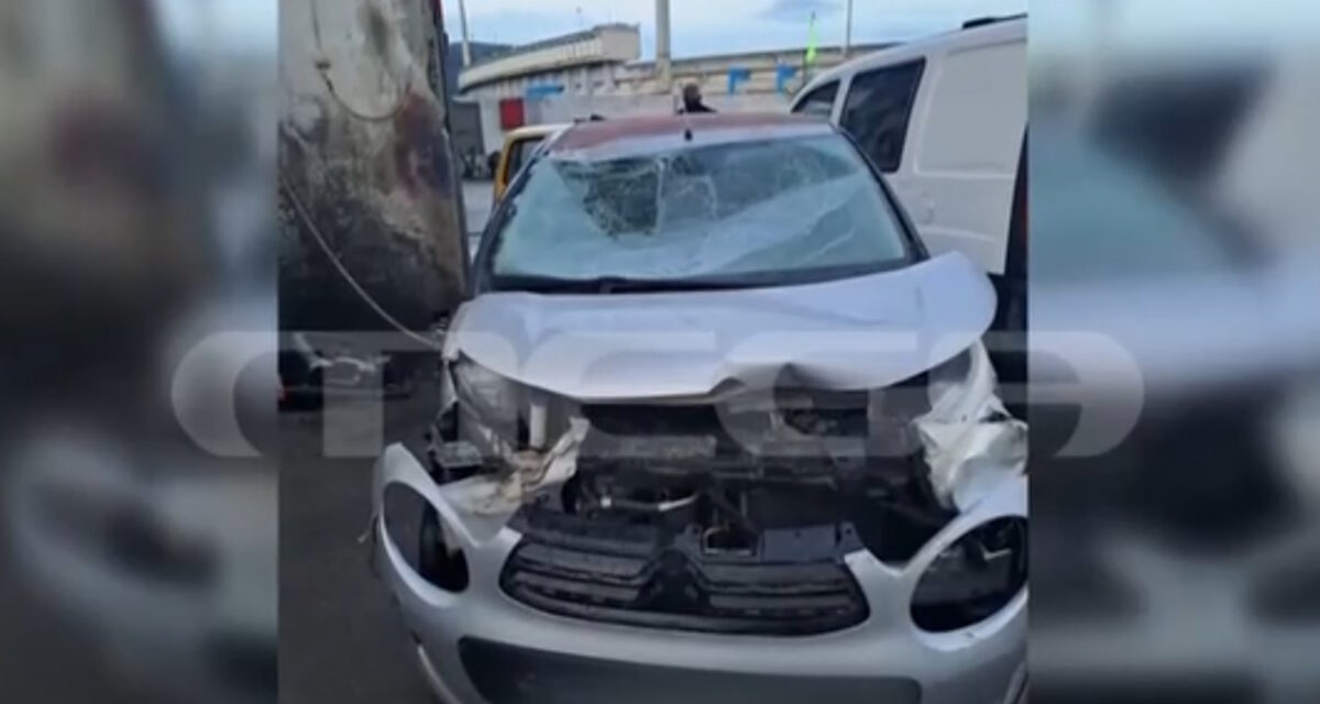 Το αυτοκίνητο που επέβαινε η Πηγή Δεεβετζή, μετά το τροχαίο