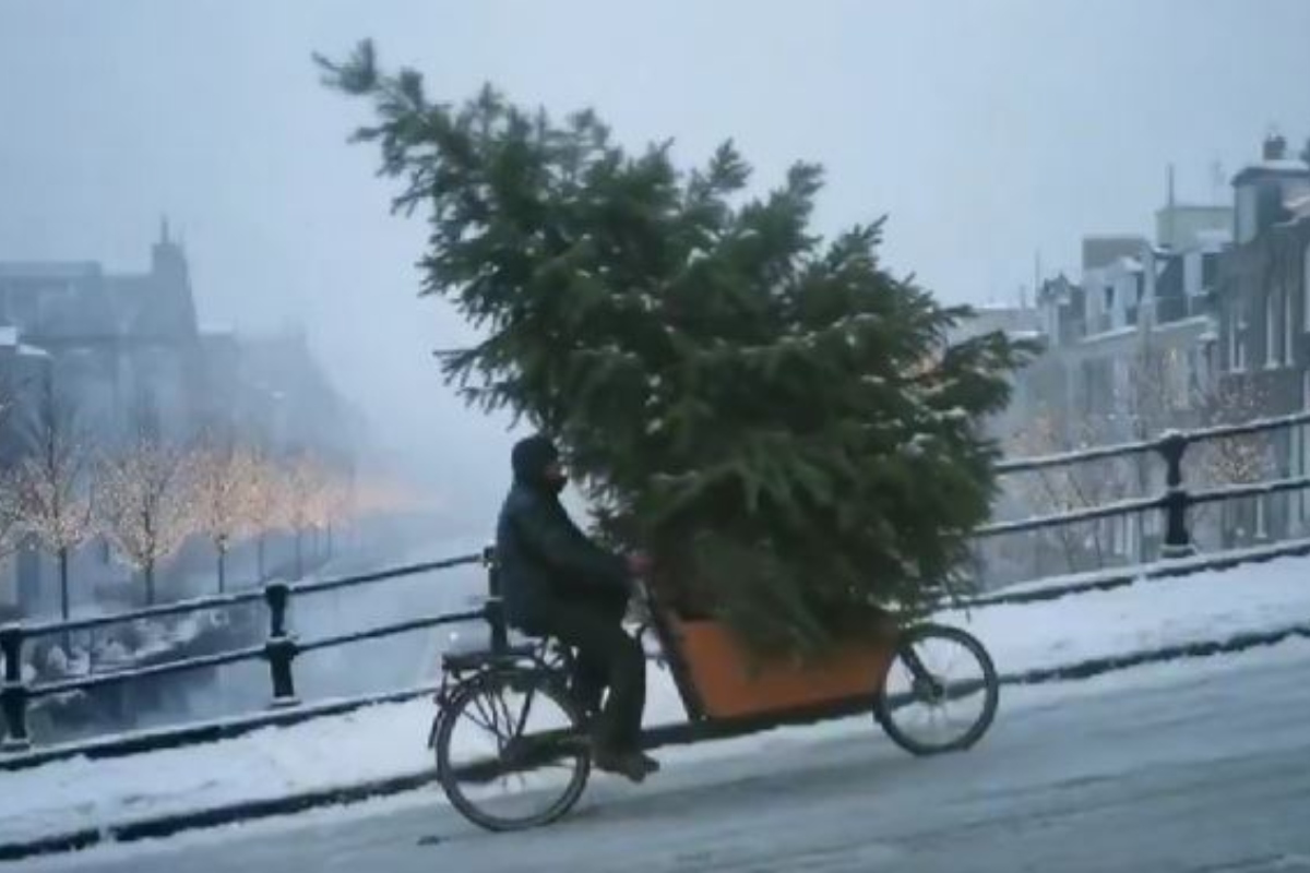 Η McDonald's Ολλανδίας έκανε χριστουγεννιάτικη διαφήμιση με ΑΙ και δέχτηκε την κατακραυγή του κοινού