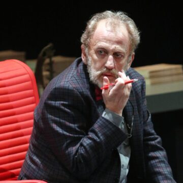 Ο Δημήτρης Πετρόπουλος