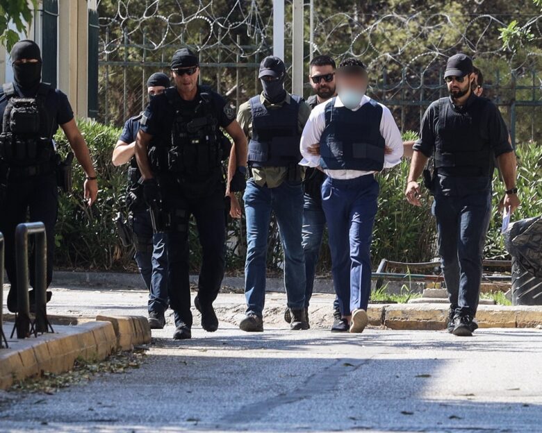 Δολοφονία τοπογράφου στο Ψυχικό: «Μου την στήσανε, δεν τον γνωρίζω» λέει ο φερόμενος εκτελεστής