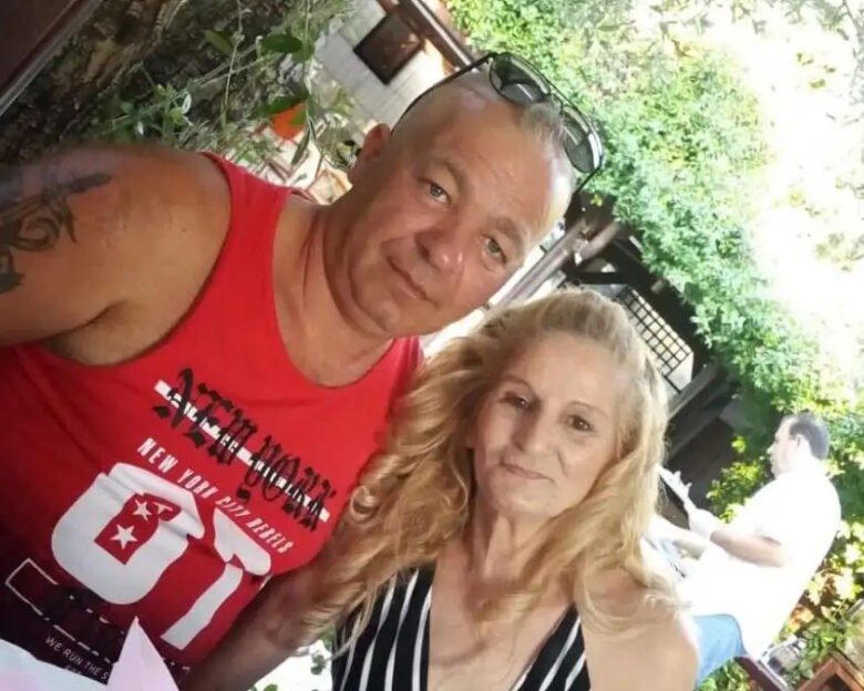 Γυναικοκτονία στη Θεσσαλονίκη: «Τελικά υπάρχει Δικαιοσύνη» λέει ο γιος της 60χρονης για τα ισόβια στον δολοφόνο της μητέρας του στο Αγγελοχώρι