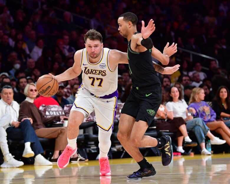 NBA: Οι Λέικερς κέρδισαν τους Πέλικανς με πρωταγωνιστή τον Ντόντσιτς, νίκη και για τους Θάντερ επί των Μπλέιζερς