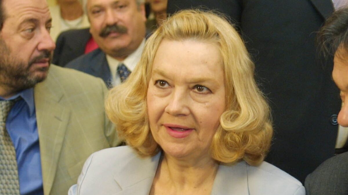 H Ντόρα Γιαννακοπούλου